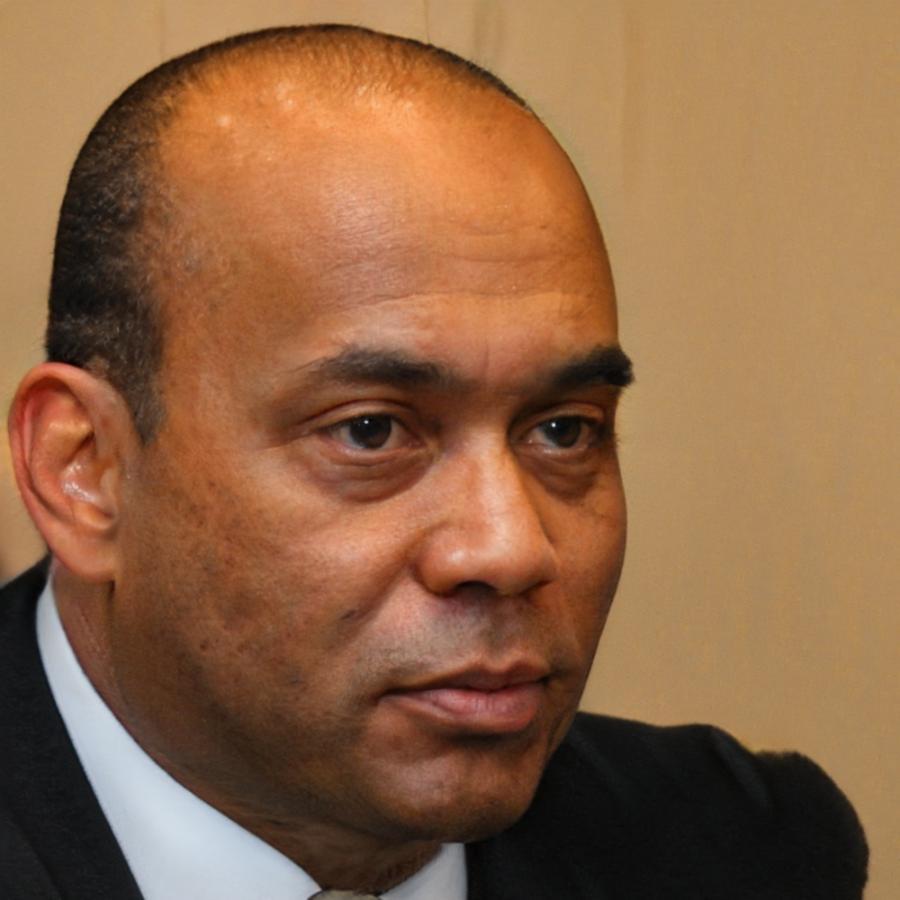 Portrait de Marc Durand, expert financier